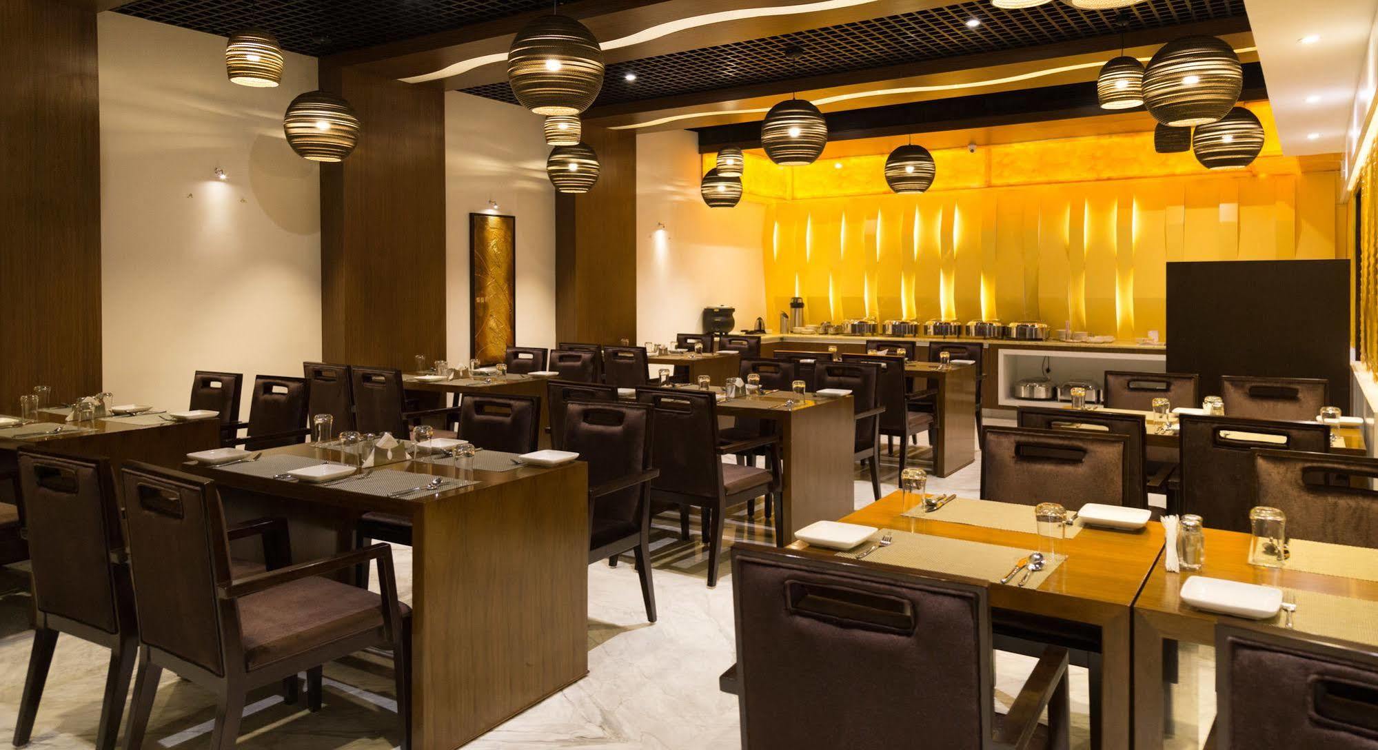 Hotel Oxina Lygon Tiruchirappalli Экстерьер фото