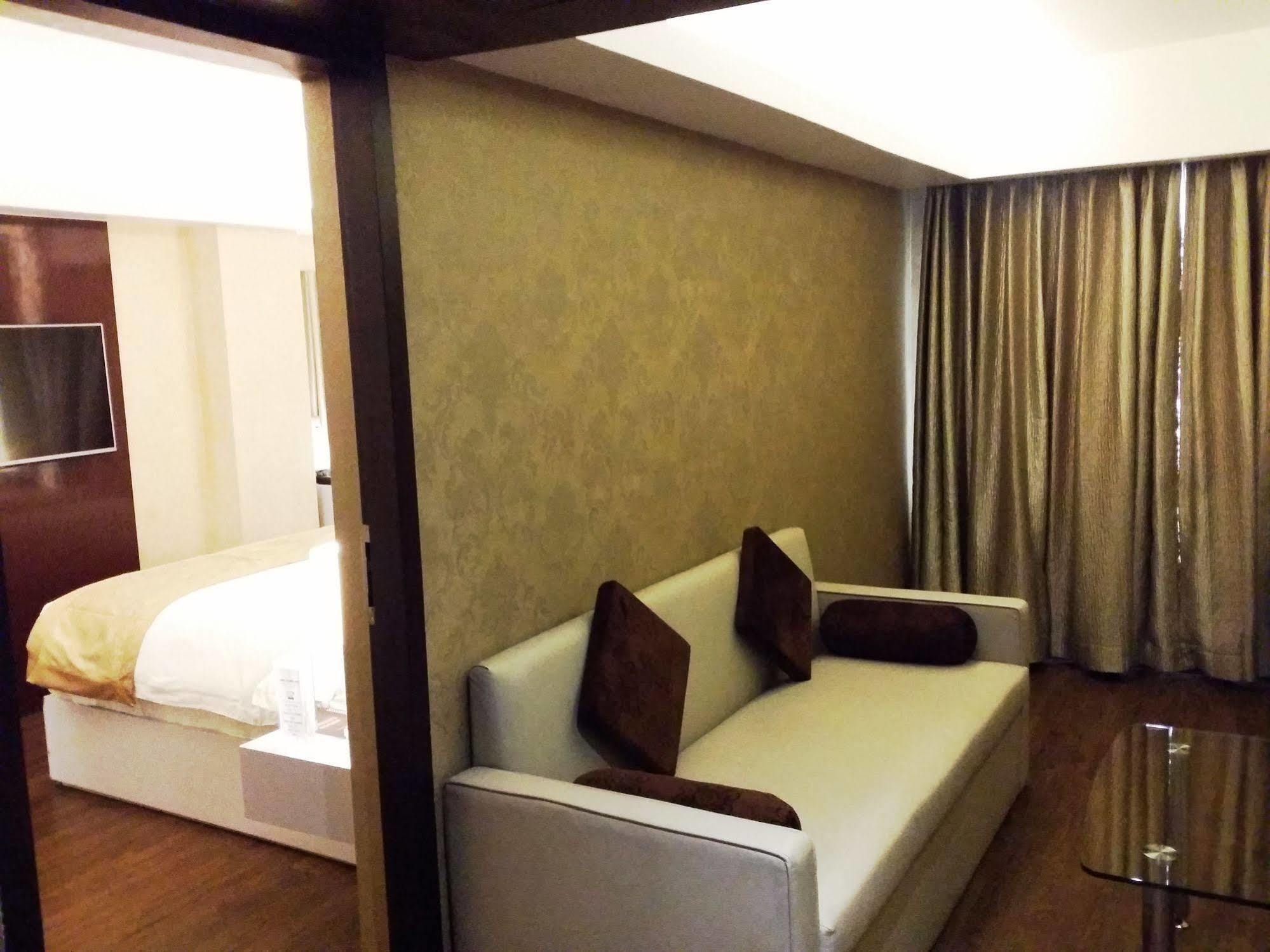 Hotel Oxina Lygon Tiruchirappalli Экстерьер фото